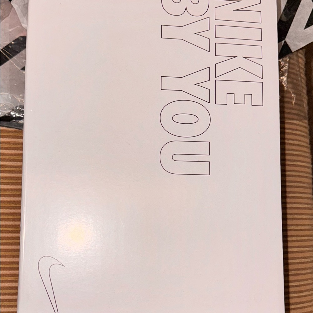 Nike White Air Force 1 Sneakers Iconic Design NWOT Box included - Picture 7 of 7